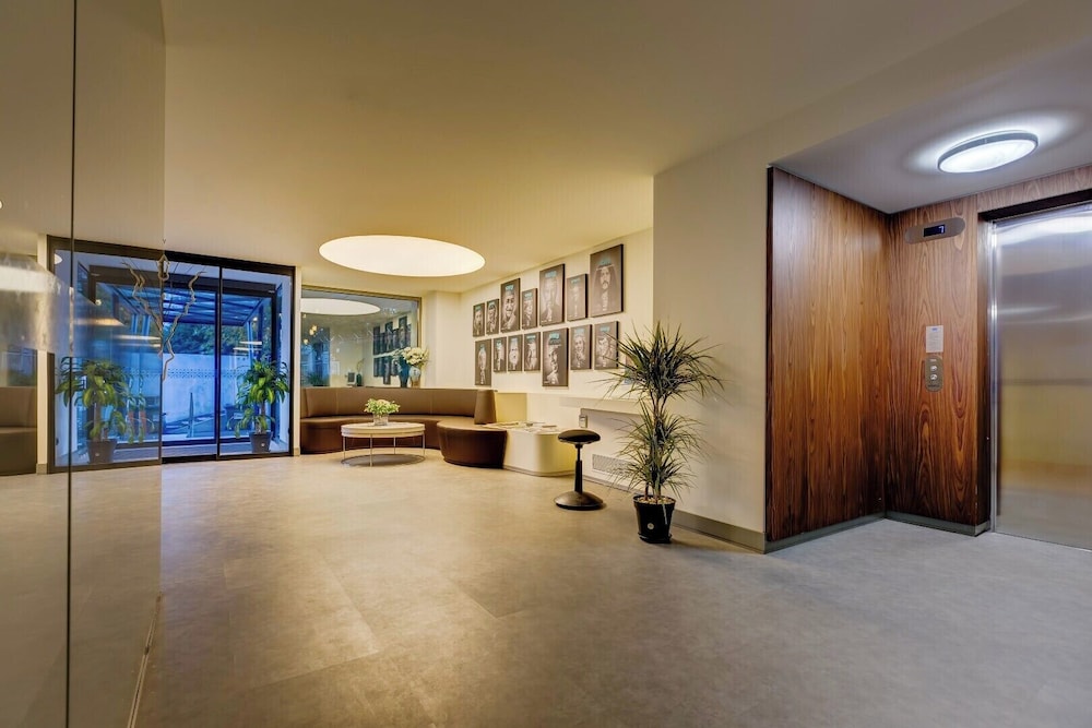 Plus Hotel Bostanci Atasehir 49/63
