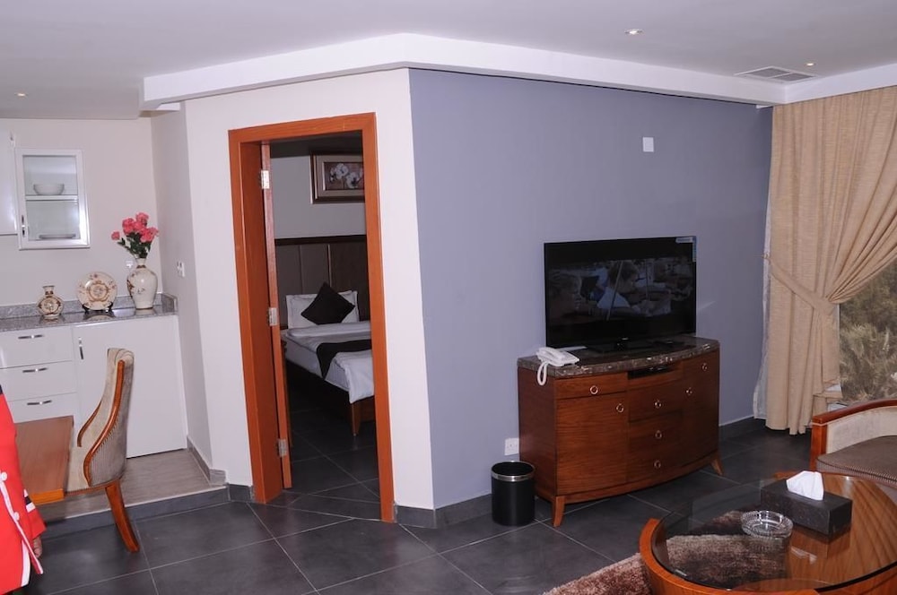 Magic Suite Abu Halifa 37/57