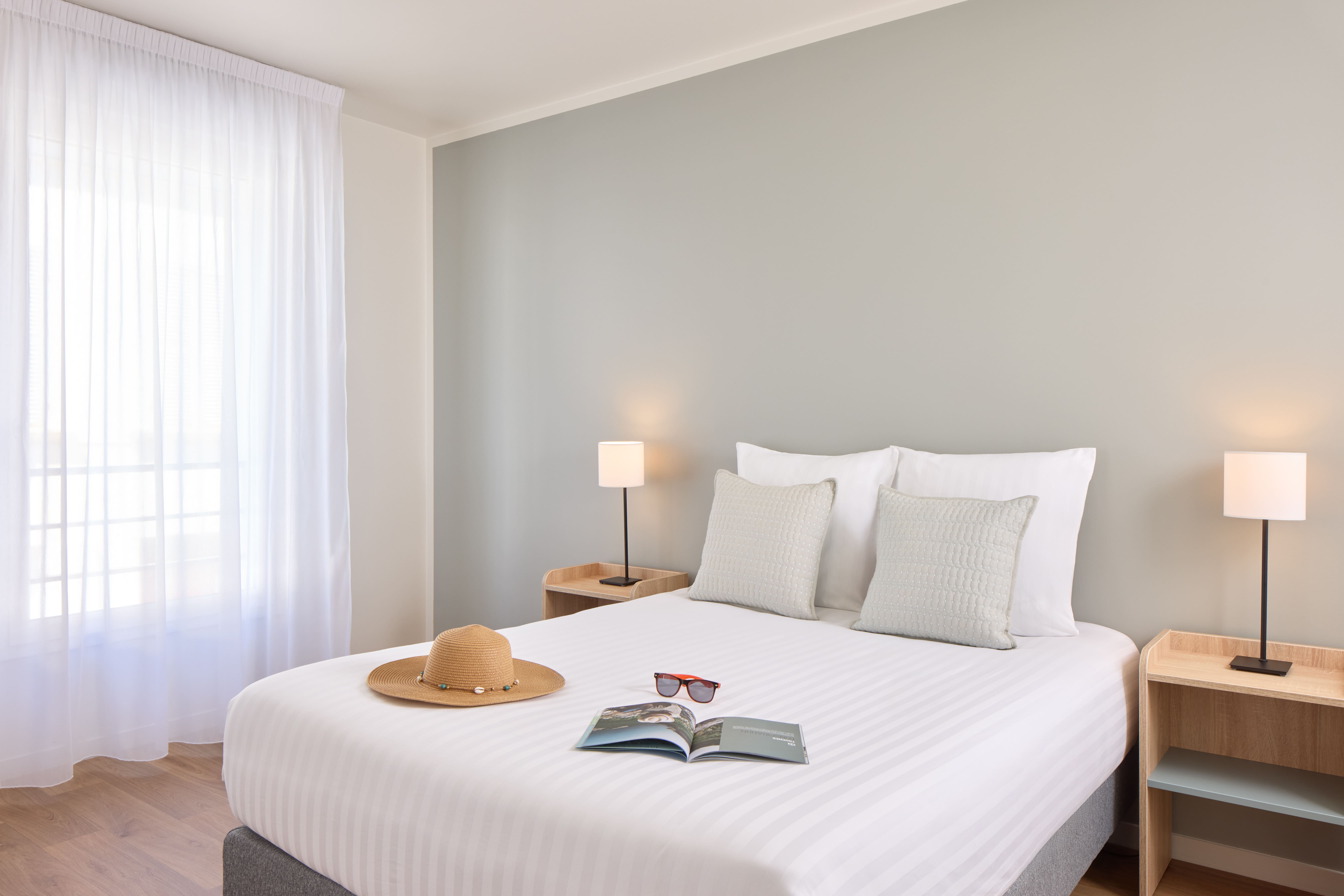 Room, Queen Bed
