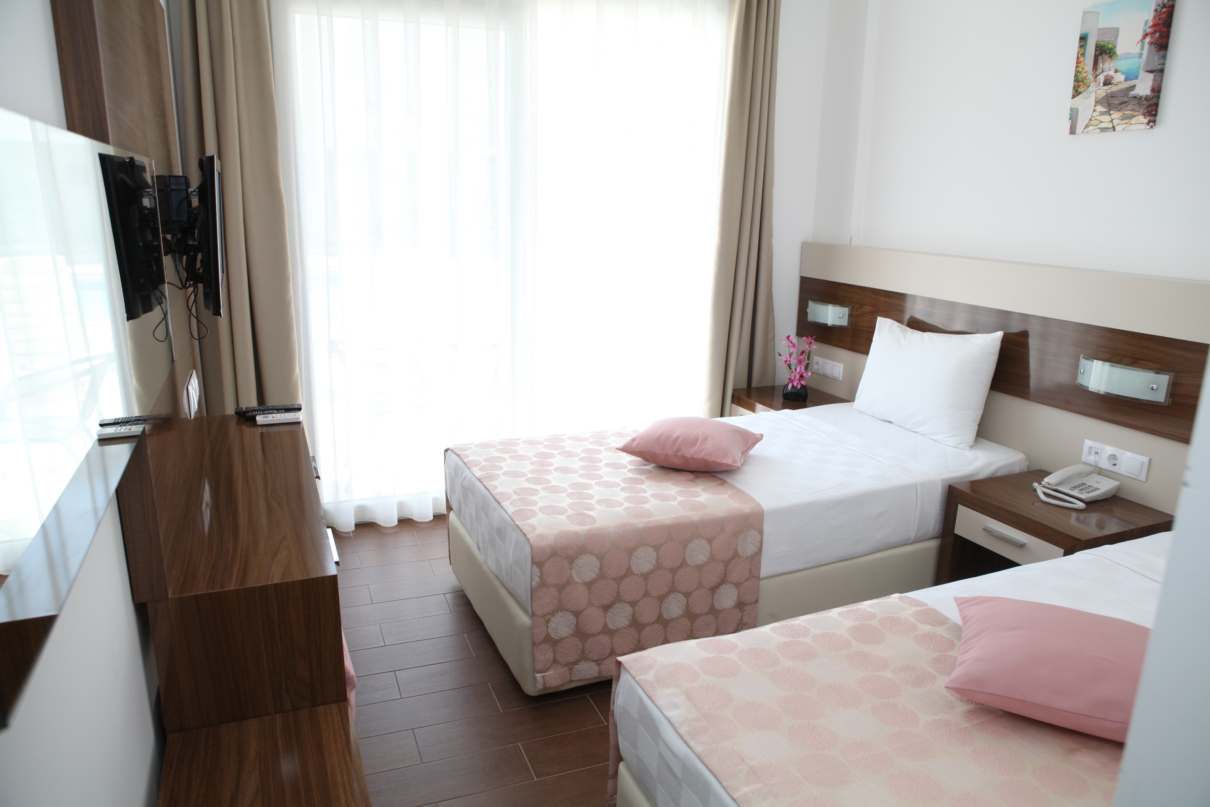 Standard, Double or Twin Bed