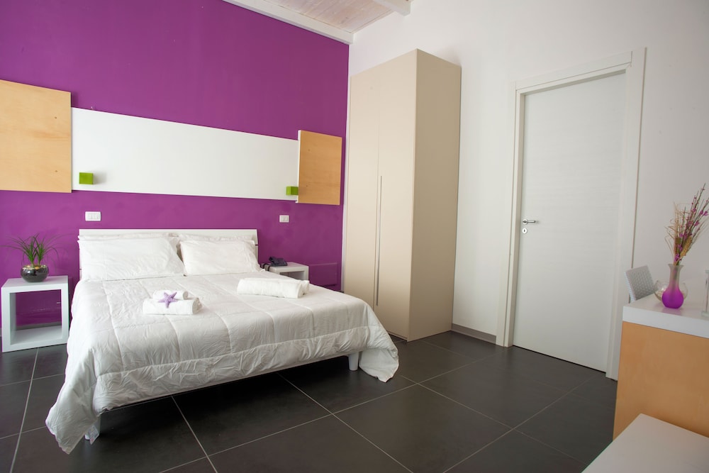 Oasis Park Hotel 43/43