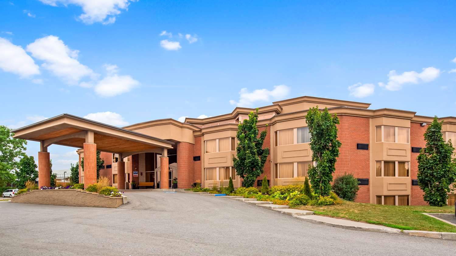 Best Western Laval Montreal 2/9