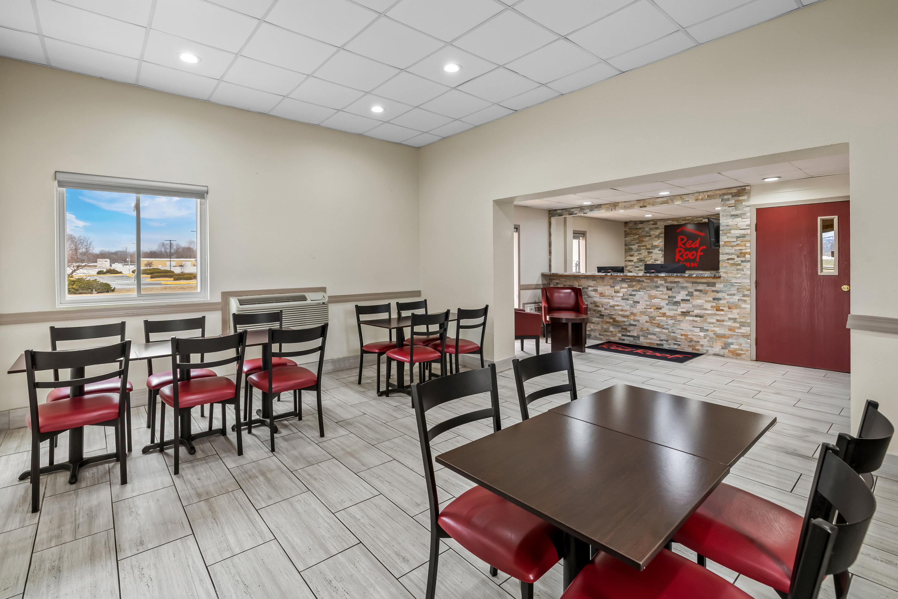 Red Roof Inn Ames 25/35