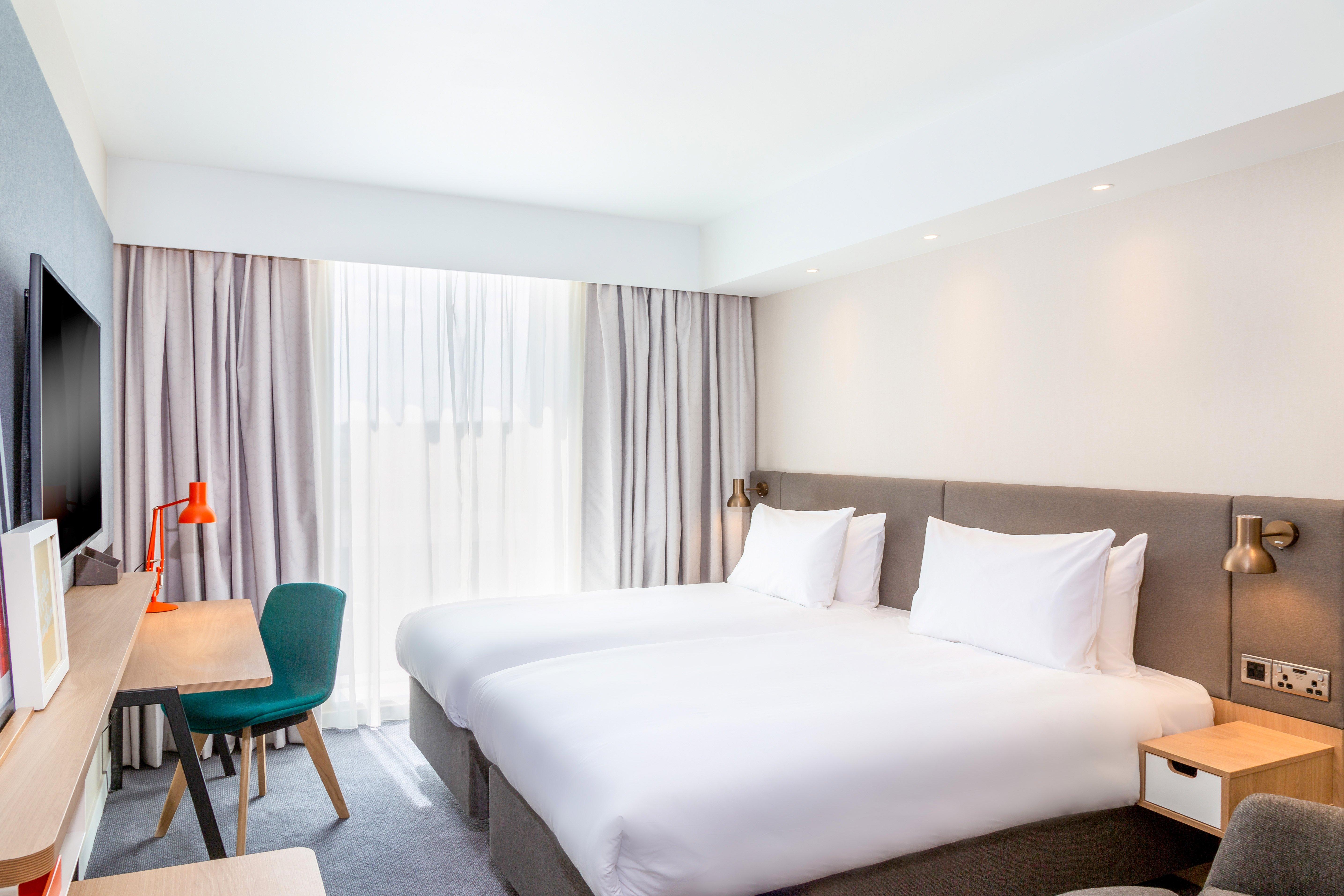 Holiday Inn - Dublin Airport 10/50