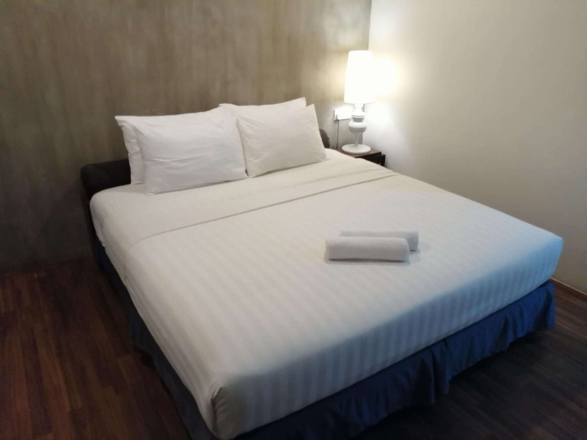 غرفة قياسية بسرير كوين، T+ Hotel Sungai Korok 3/3