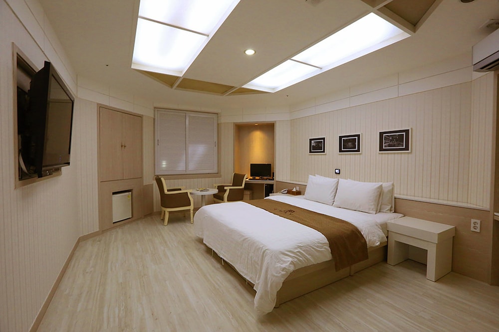 B-Stay Bucheon Hotel 5/19
