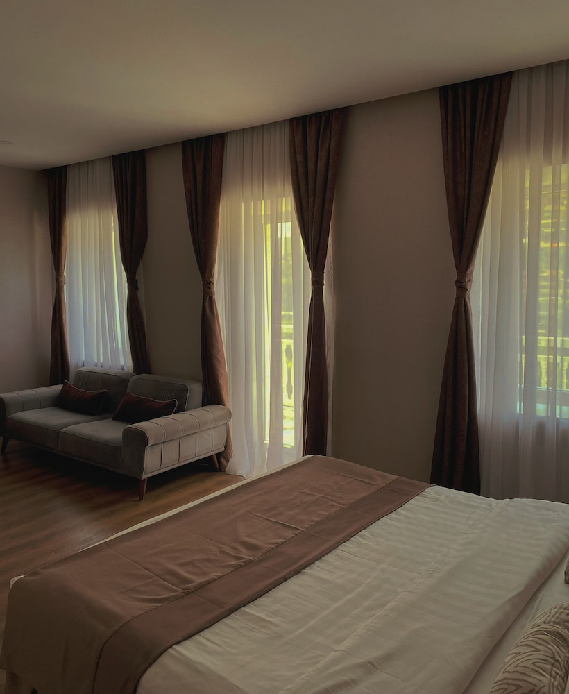 Old Metekhi Hotel 19/50
