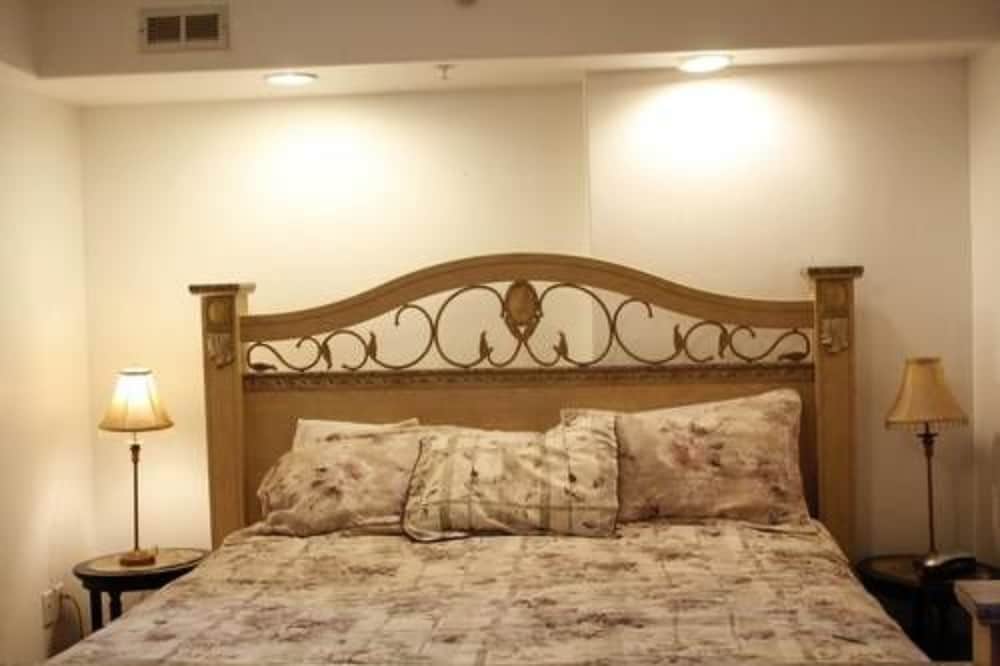 7 Gables Inn Suites 4/50