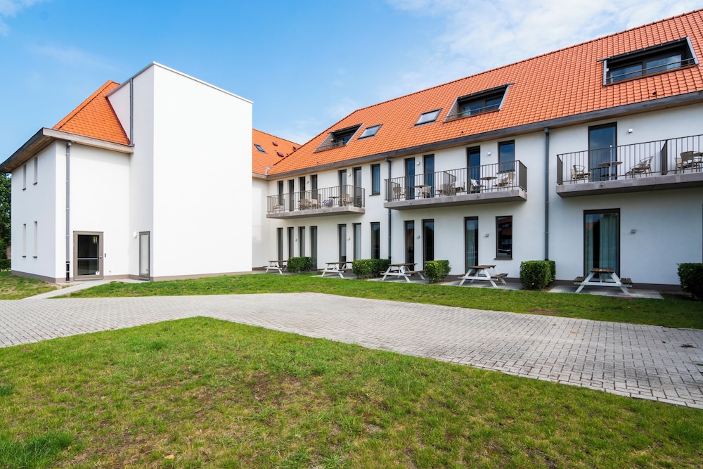 Holiday Suites Westende 47/49