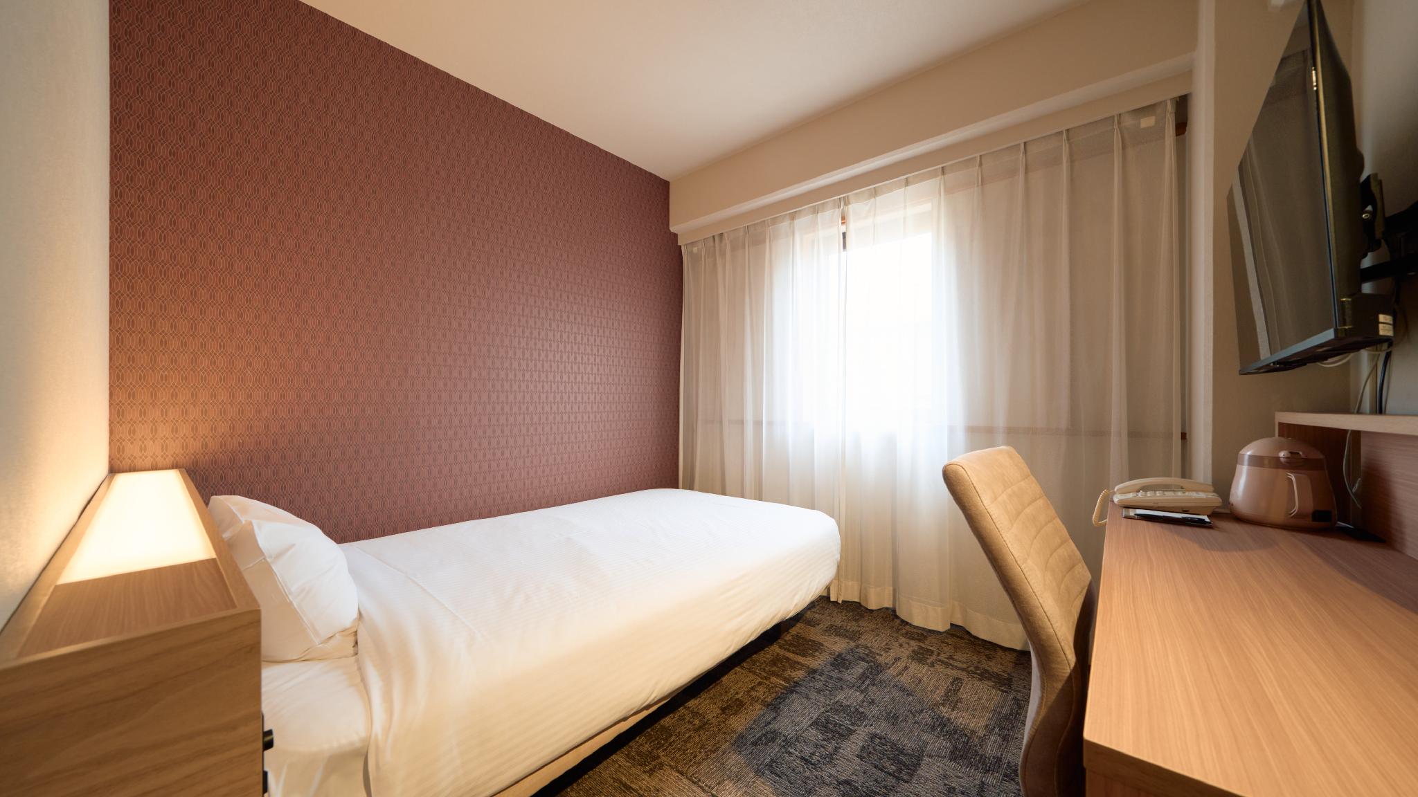 Semi Room, Standard, Single Bed, Semi Double Bed, Smoking