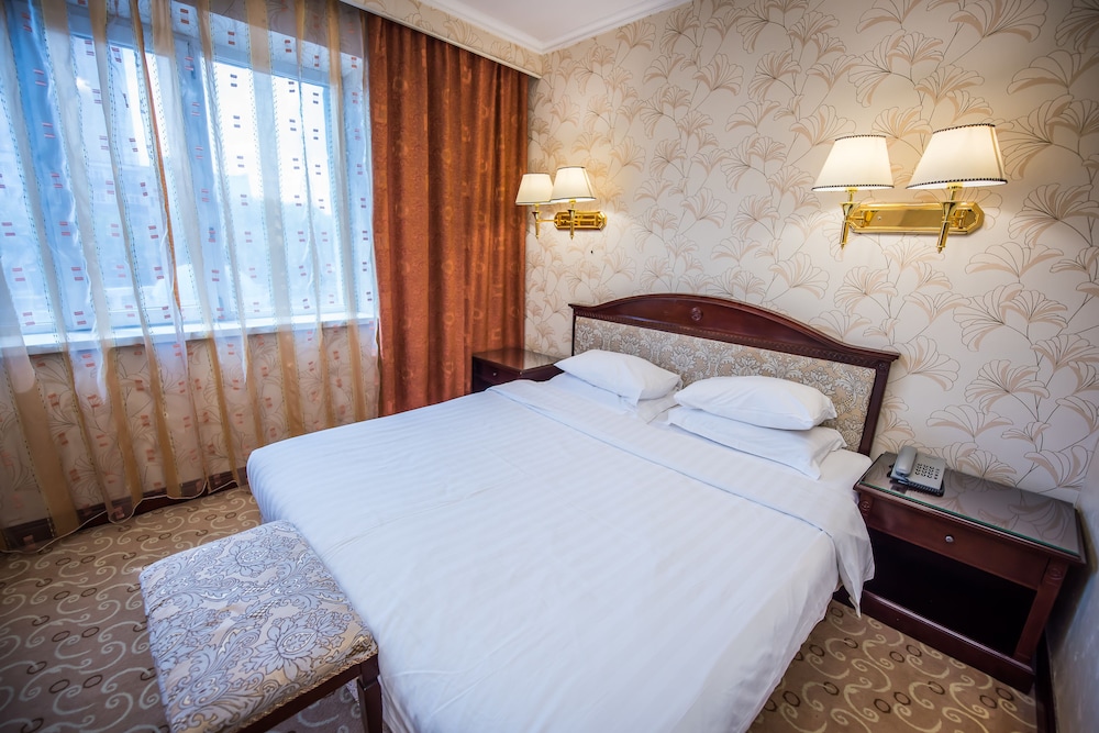 G Empire Hotel 30/66