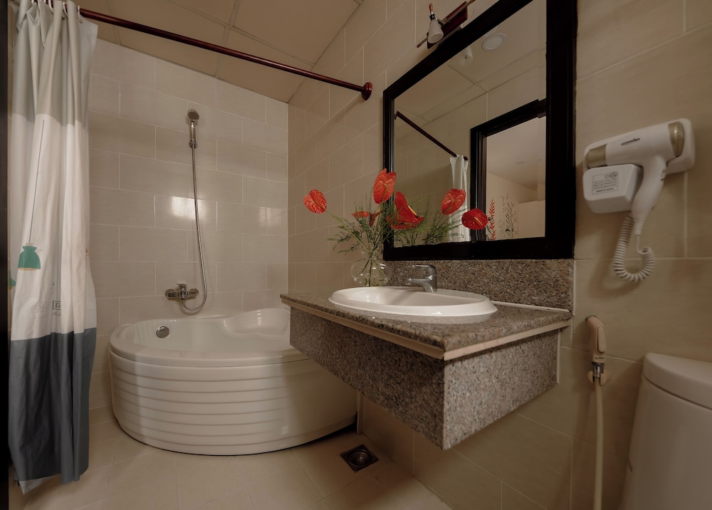 Asian Ruby Hotel & Apartment 62/62