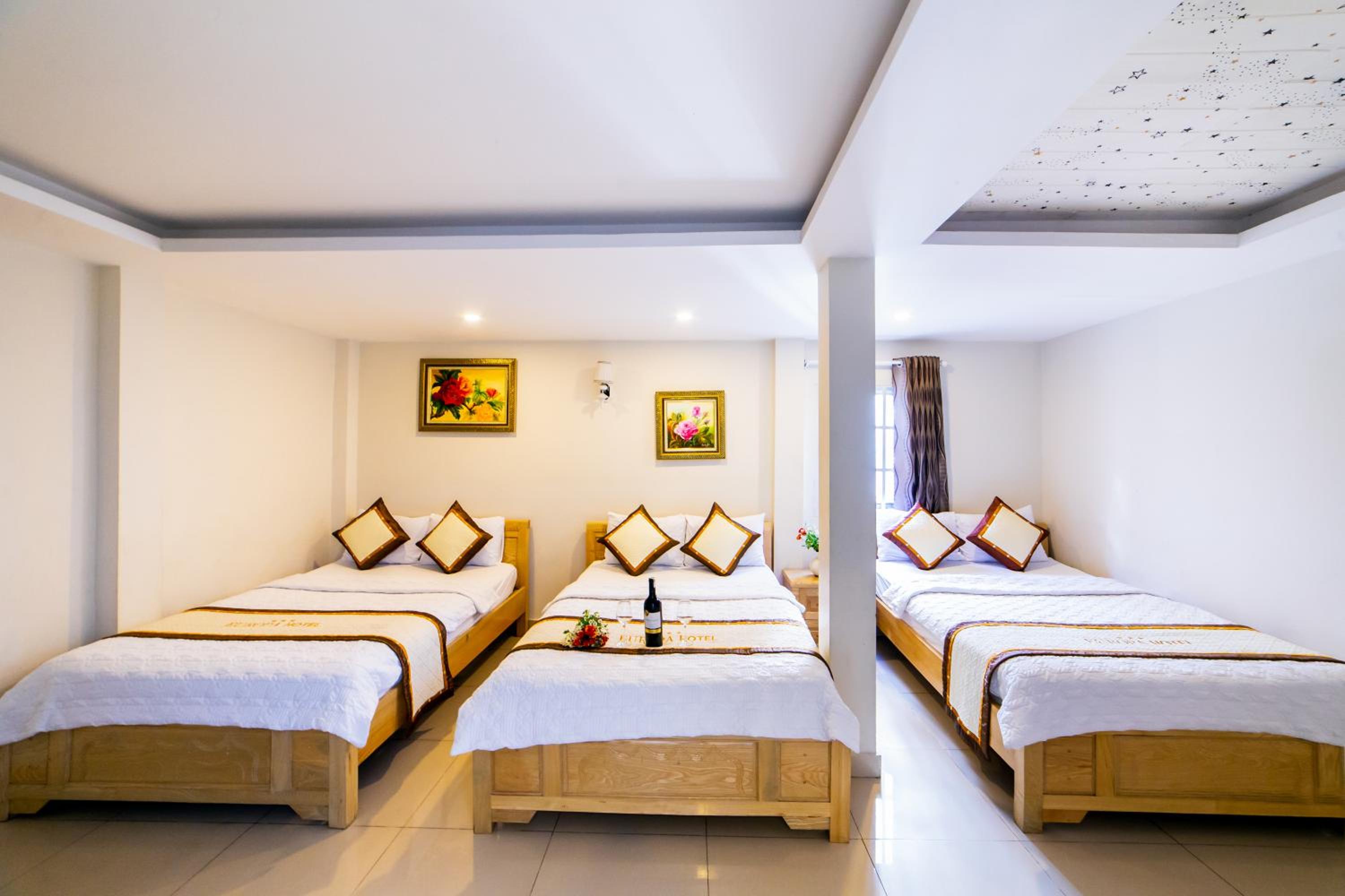 Europa Hotel 13/56