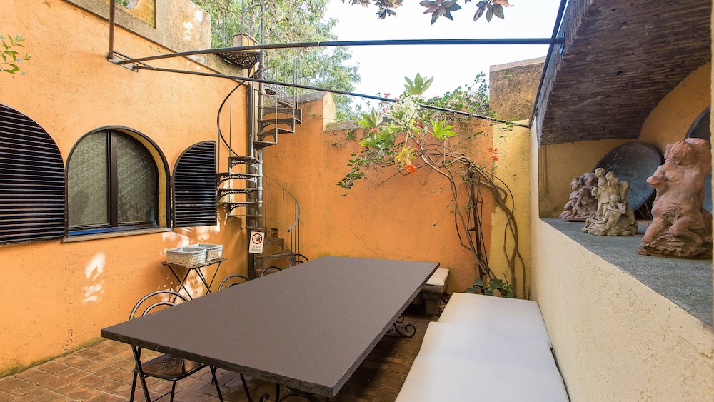 Rental In Rome Riari Garden Luxury 19/29