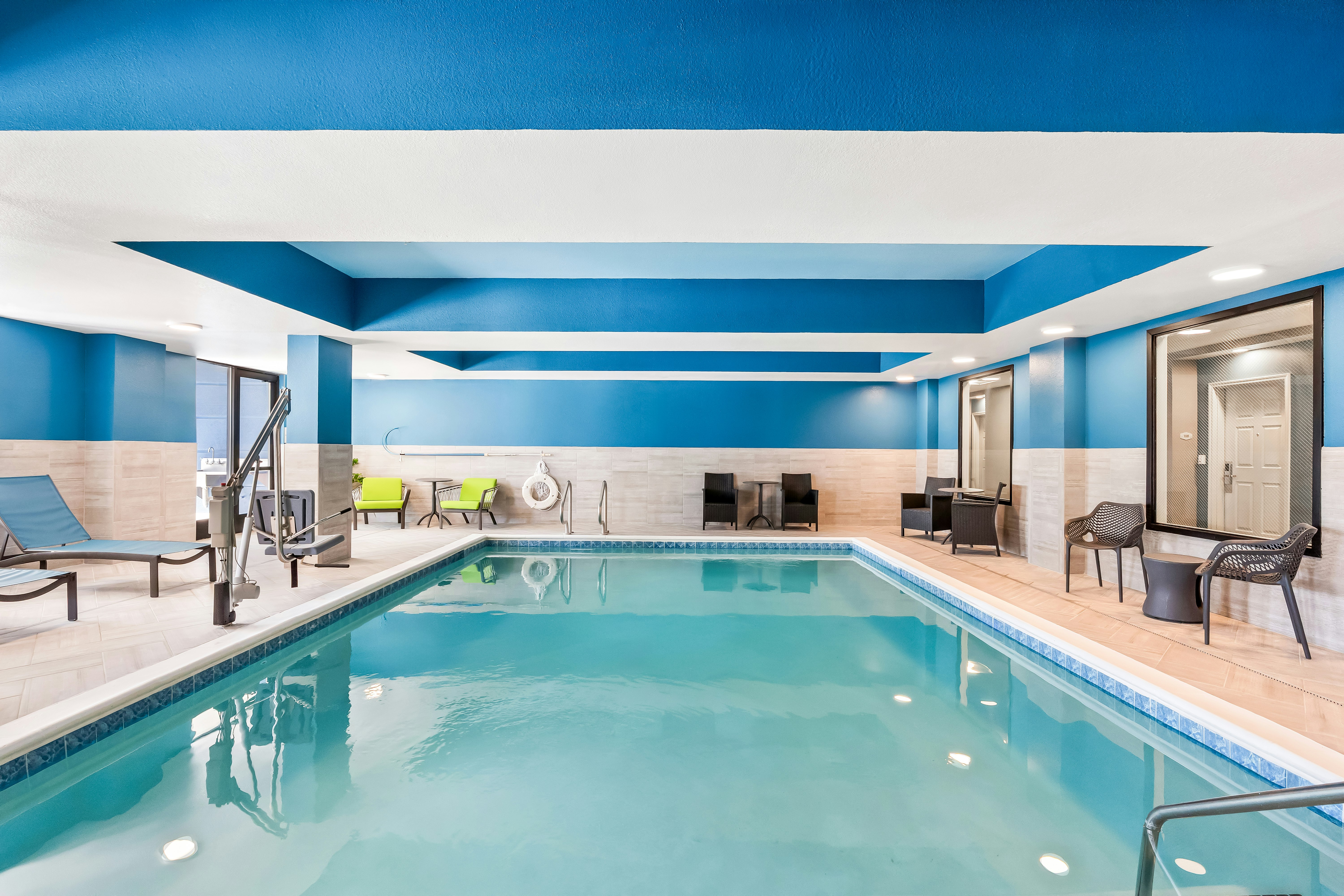 Hampton Inn and Suites Lathrop 24/61