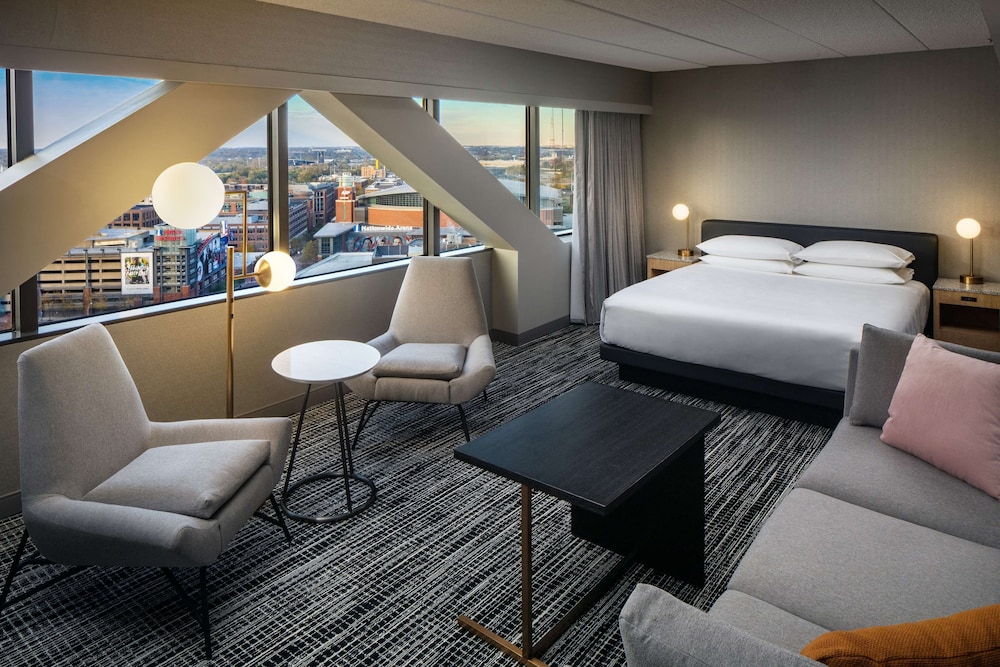 Hyatt Regency Columbus 24/61