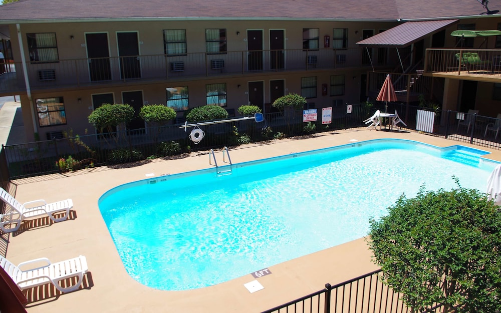 Americas Best Value Inn-Malvern 1/21