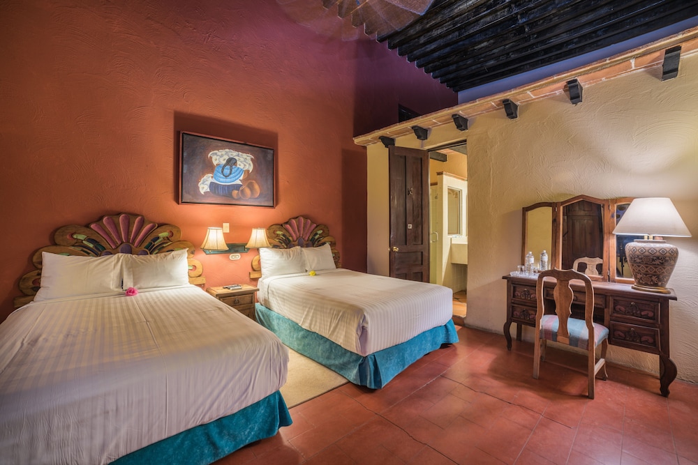 Posada Del Hidalgo 17/50