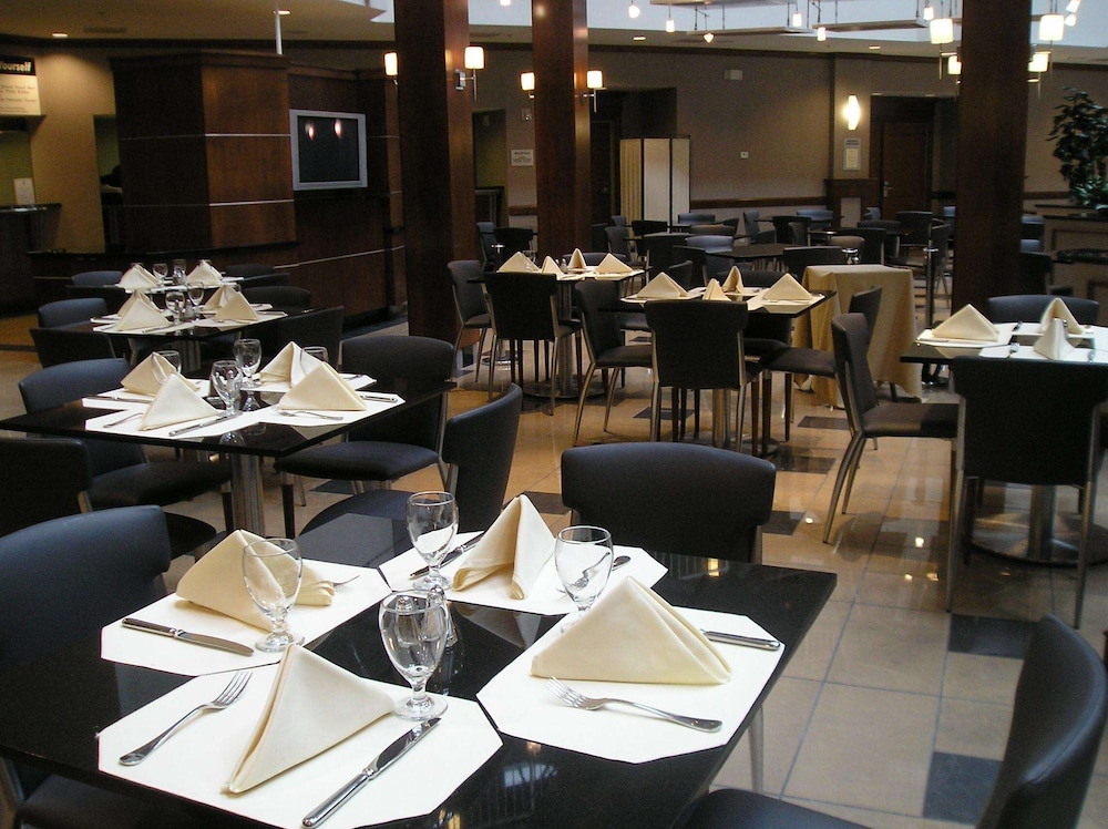 Embassy Suites by Hilton Dulles North Loudoun 39/58