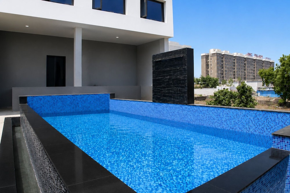 Pride Plaza Indore 44/50
