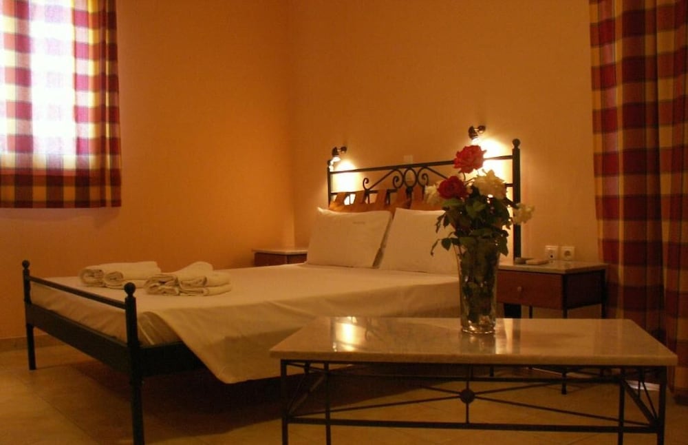 Elanthi Village Hotel 67/85