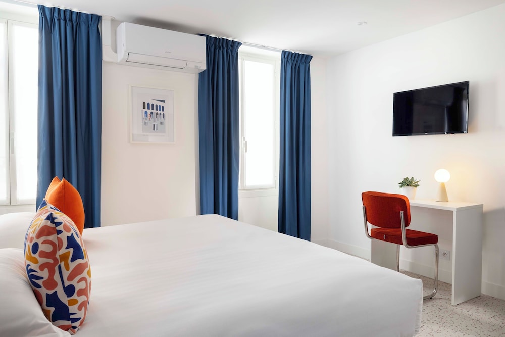 HOTEL SAINT SEBASTIEN 6/43
