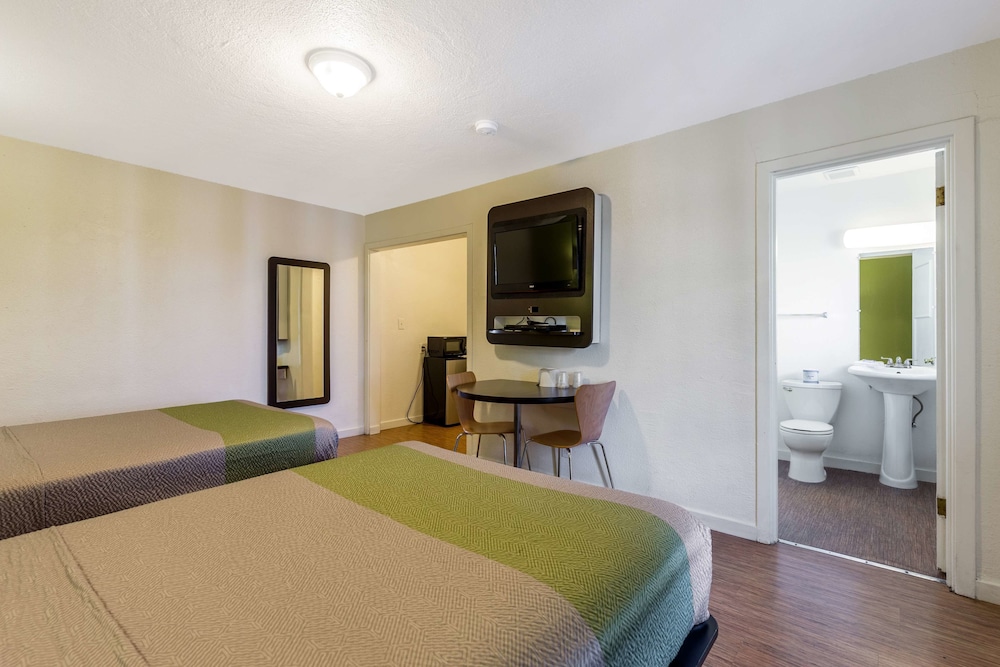 Motel6 San Rafael, CA 22/38