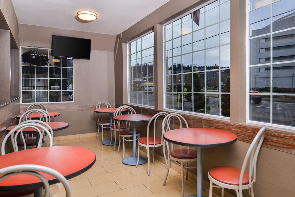 University Inn Suites 37/50