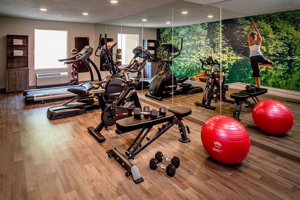 Clarion Pointe Beckley, WV 27/55