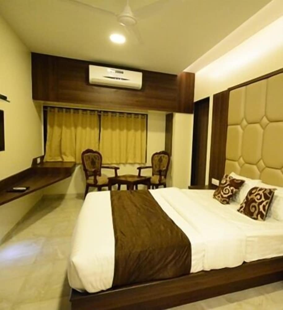 Hotel 24 Seven 13/40