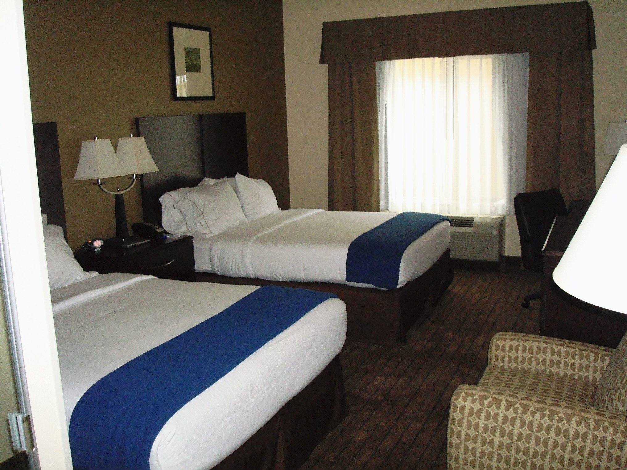 Holiday Inn Express Hotel Clovis Fresno 23/76