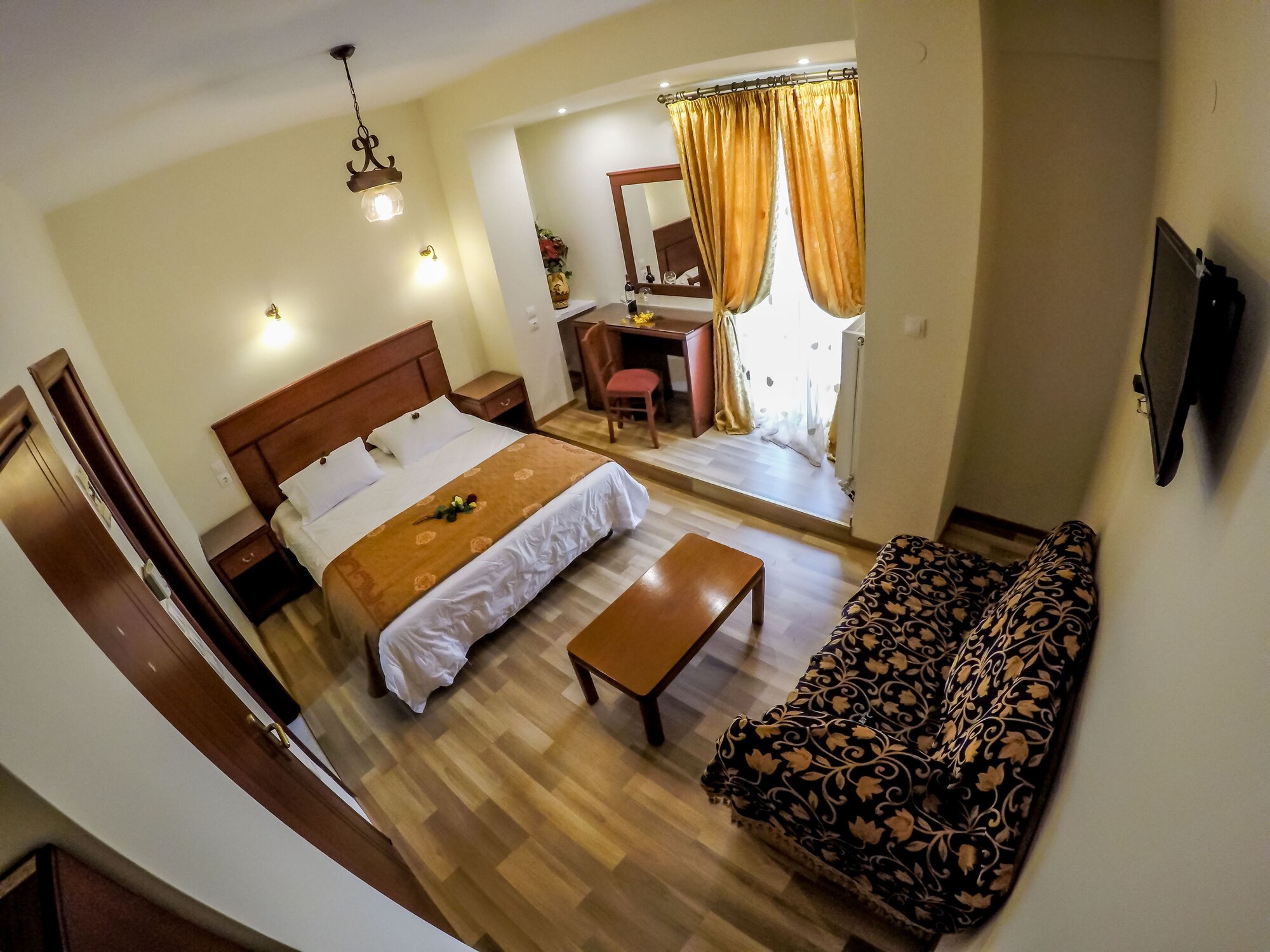 Classic, Double Bed, Mountain and Sea View