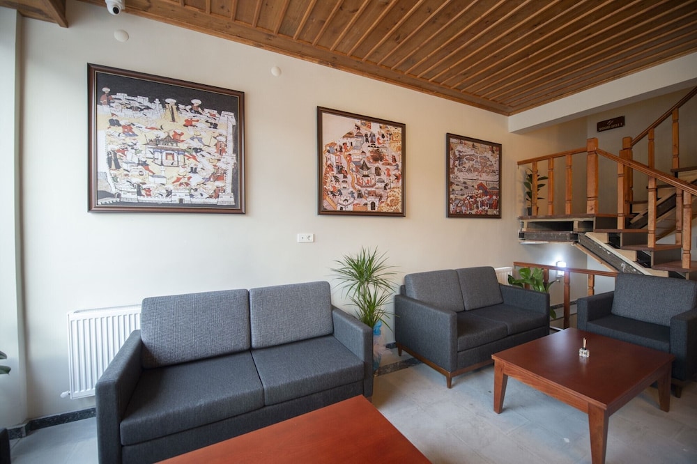 Ahiska Palas Otel 31/46