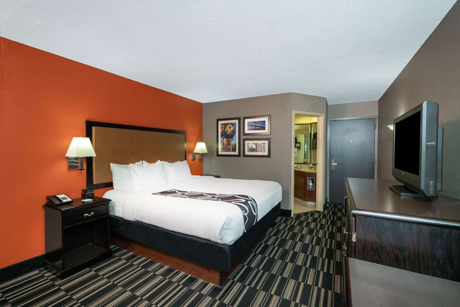La Quinta Inn & Suites by Wyndham Memphis Airport Graceland 17/71
