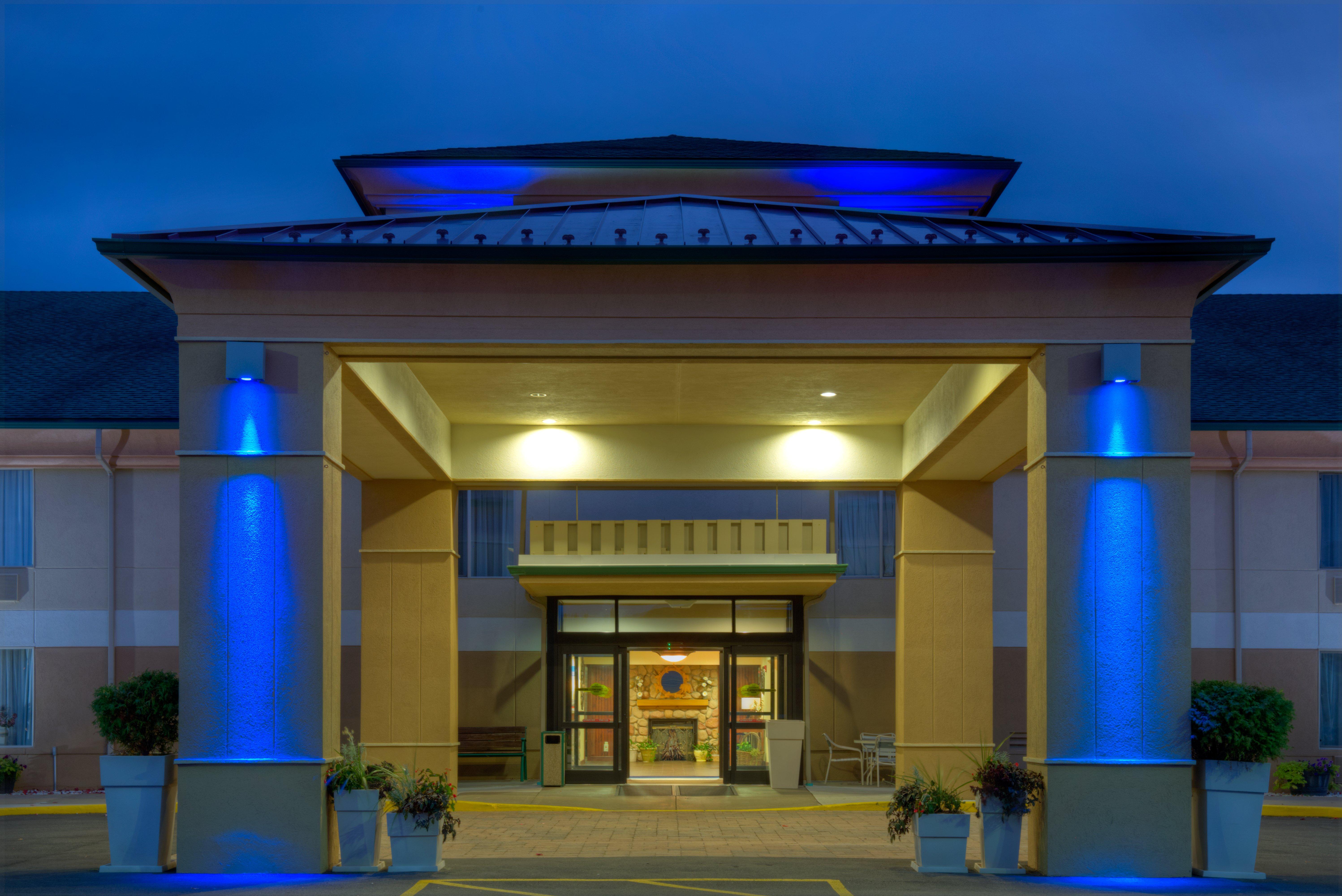 White Pine Lodge Ex Holiday Inn Express Suites Salamanca 1/36