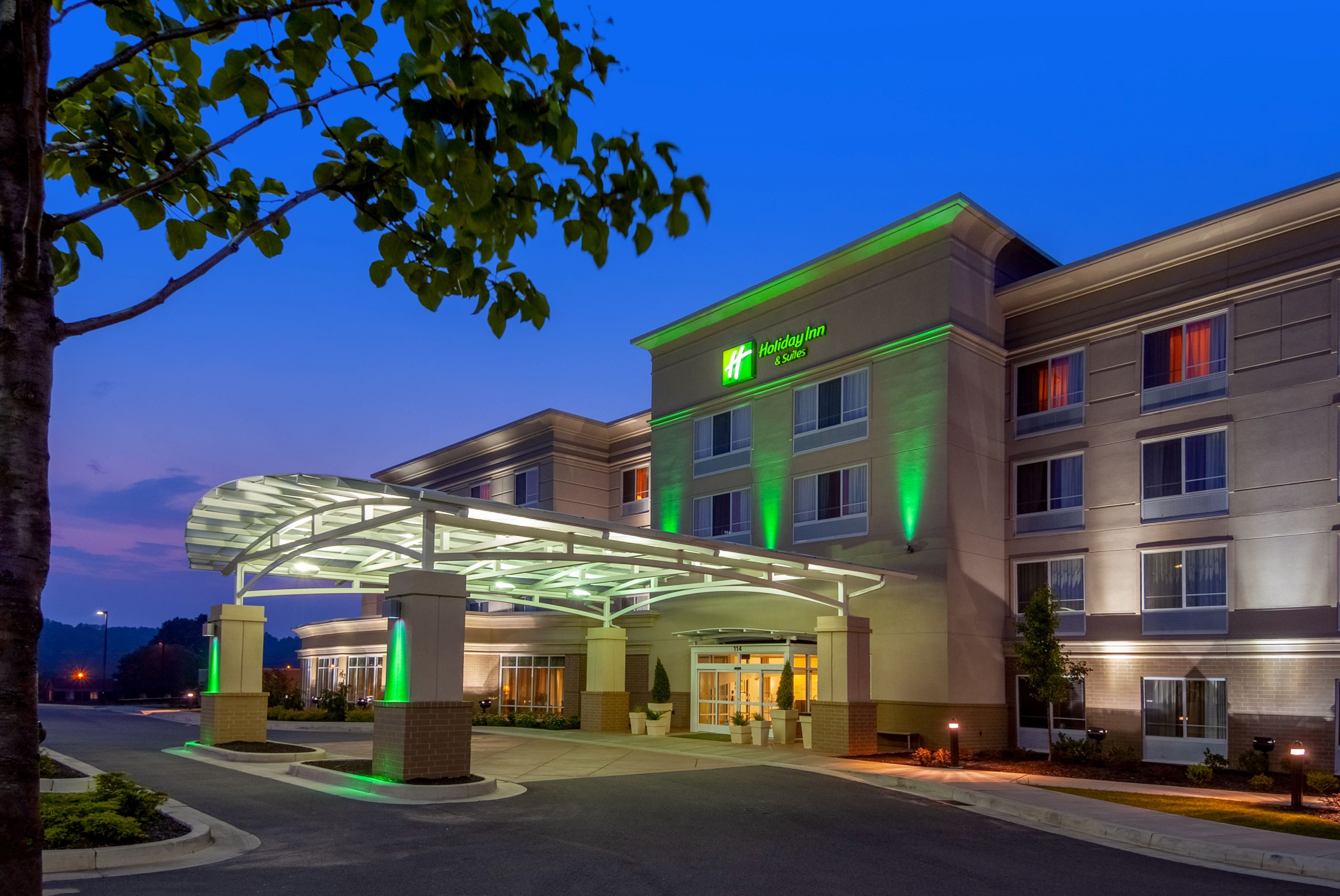 Holiday Inn Hotel & Suites Beckley 2/58