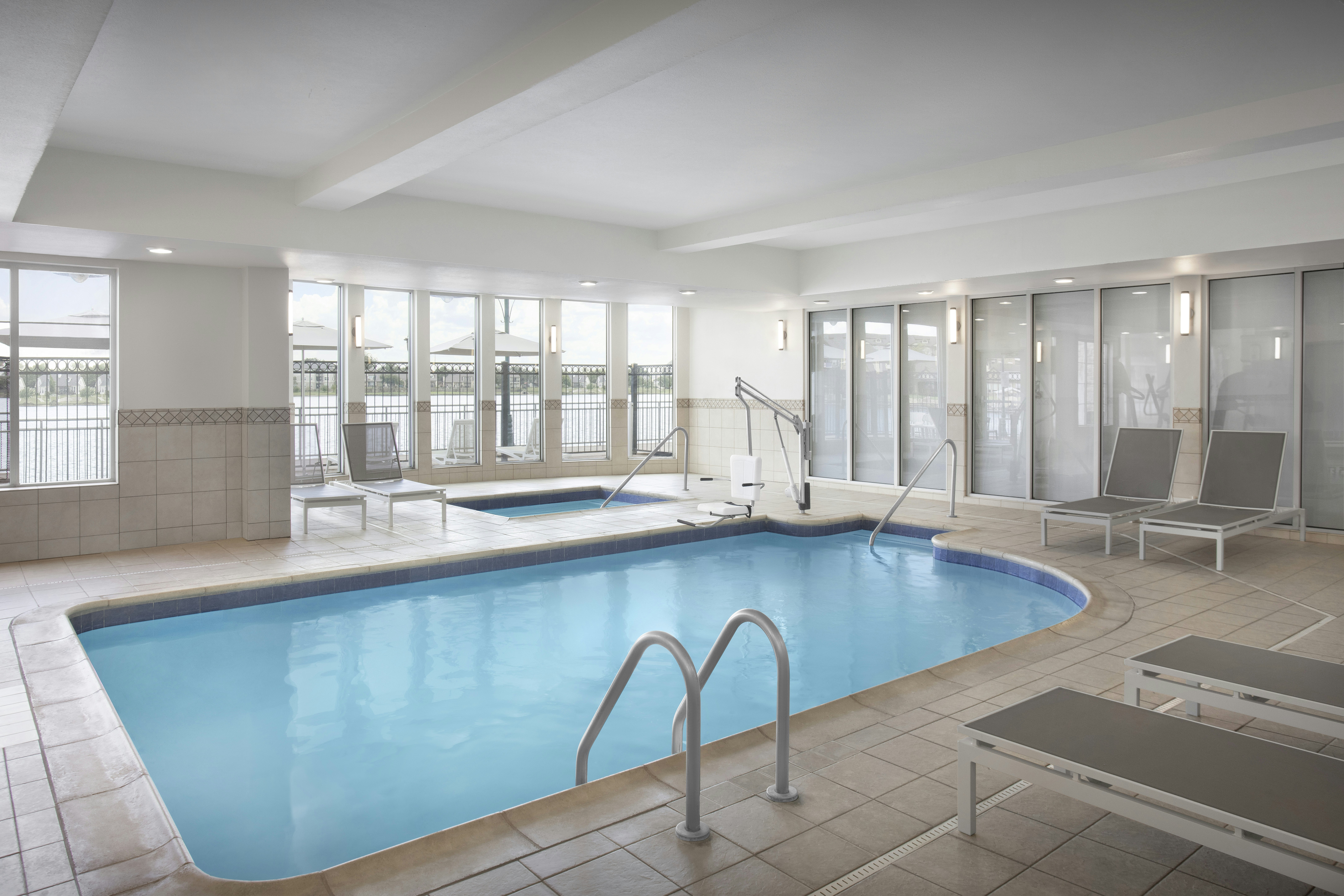 Hilton Garden Inn Granbury 23/64