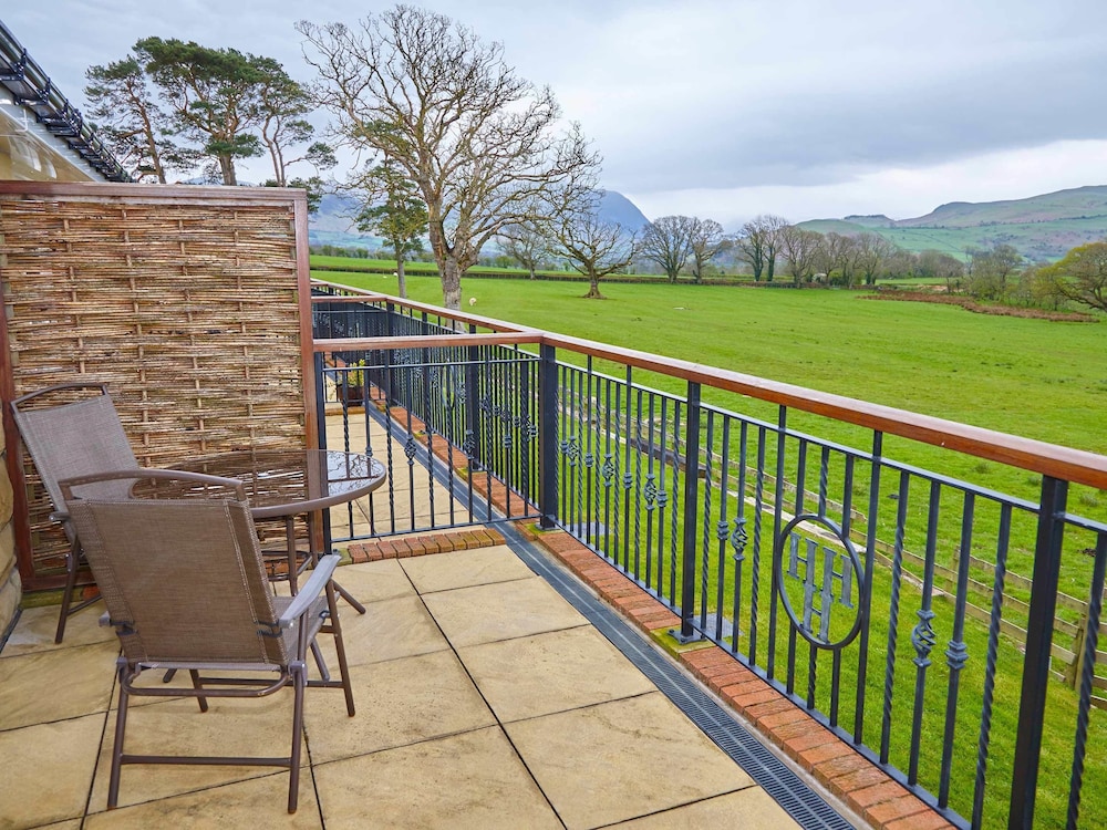 Hundith Hill Hotel 54/66