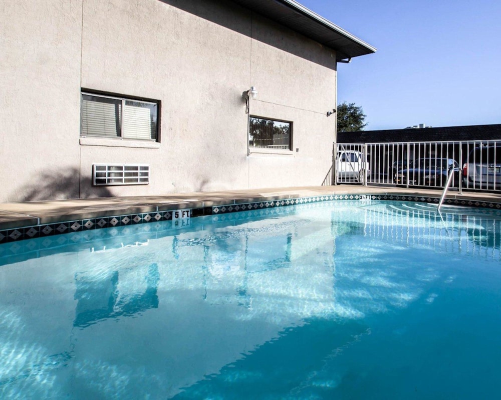 Rodeway Inn Apopka 3/46