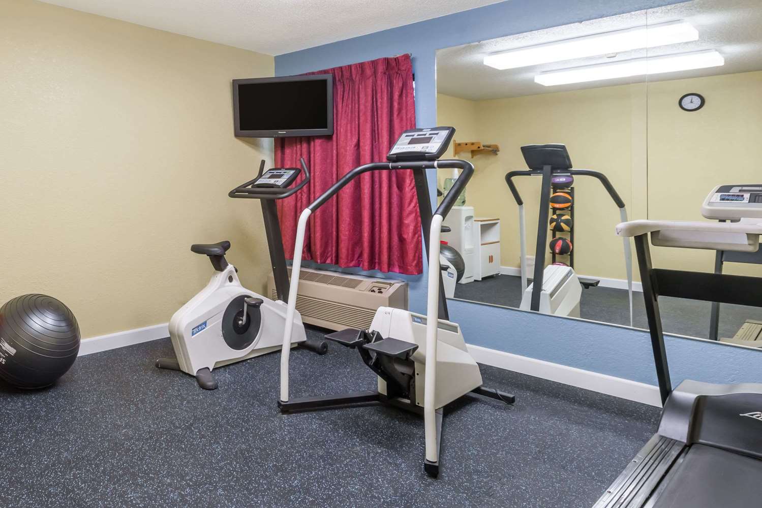 Days Inn Suites Casey 9/14