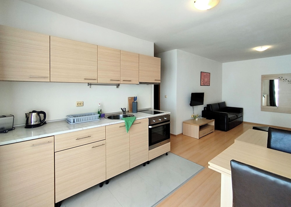 New Line Village Apartments 7/50