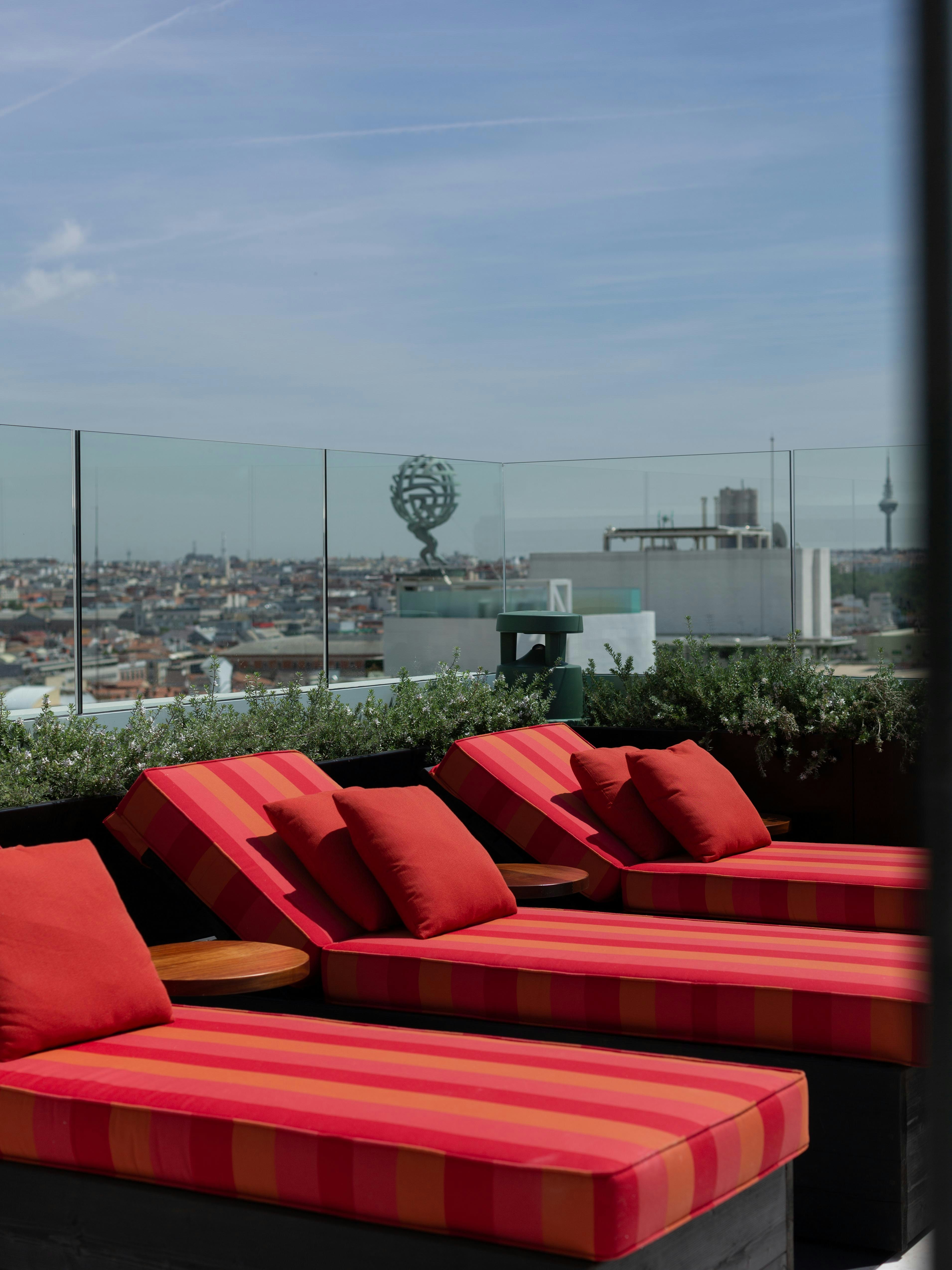 Hotel Montera Madrid, Curio Collection by Hilton 31/50