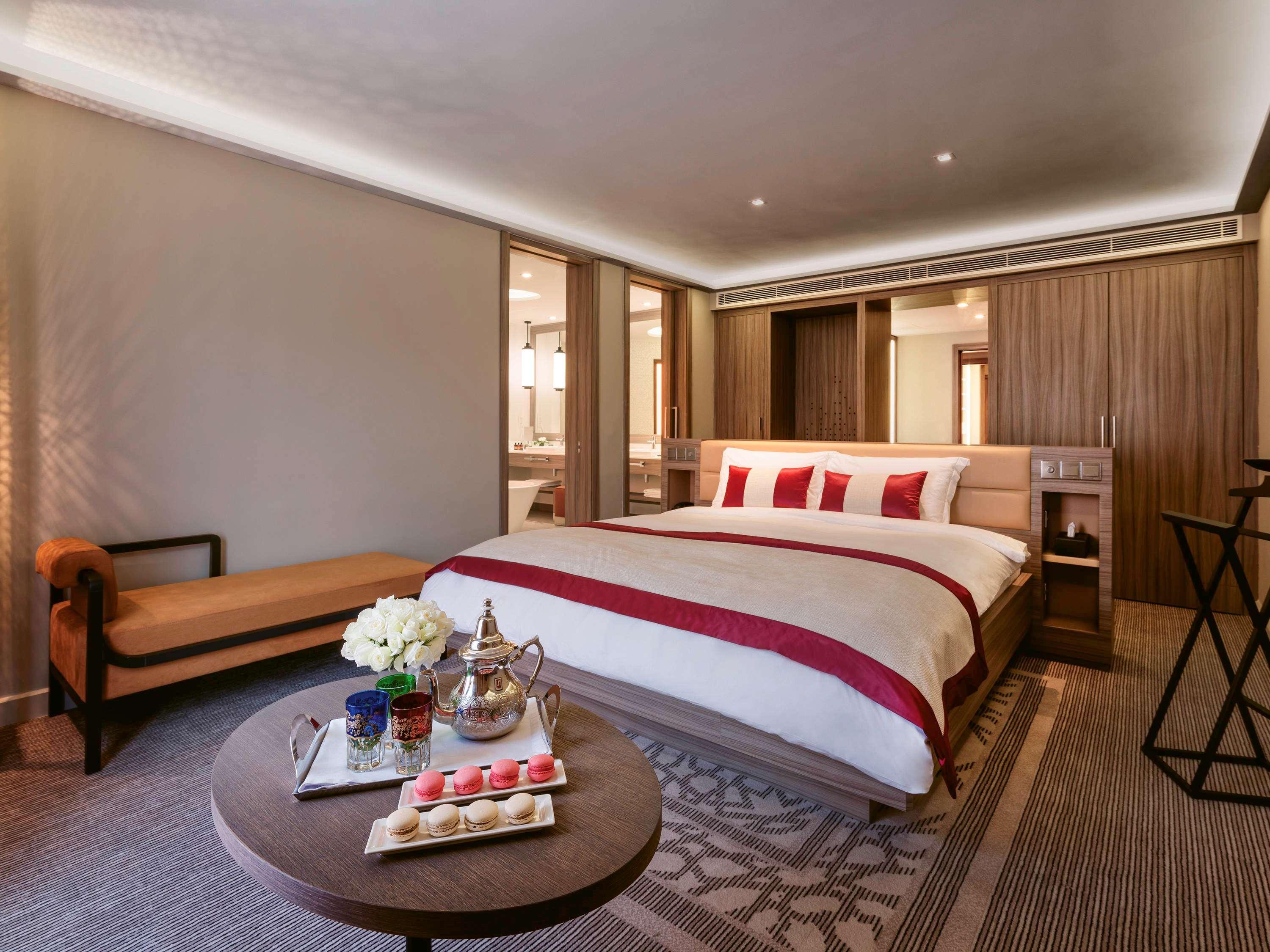 2 Bedrooms, Family Suite, King and Twin Beds, Sofa, Living Area