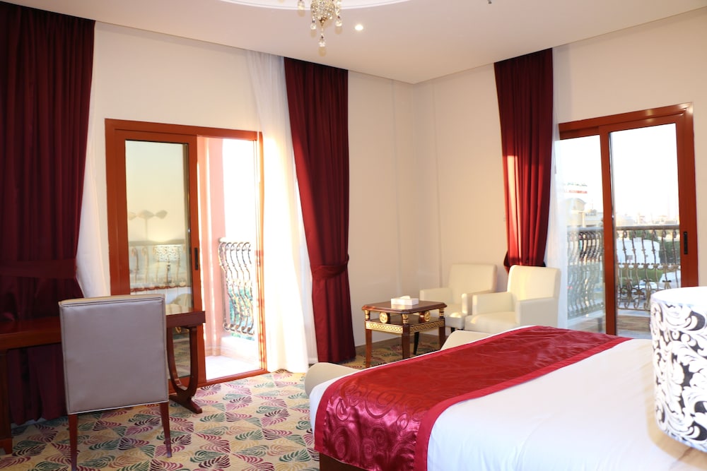 Red Castle Hotel 13/50