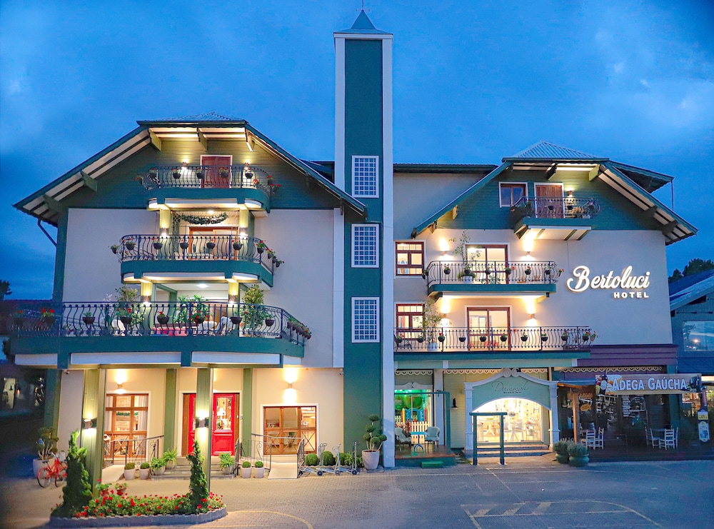 Hotel Bertoluci 4/69