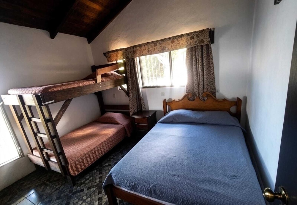 3 Bedrooms, Family, House, 4 Beds, 2 Double Beds, 2 Bunk Beds, City View, Kitchen
