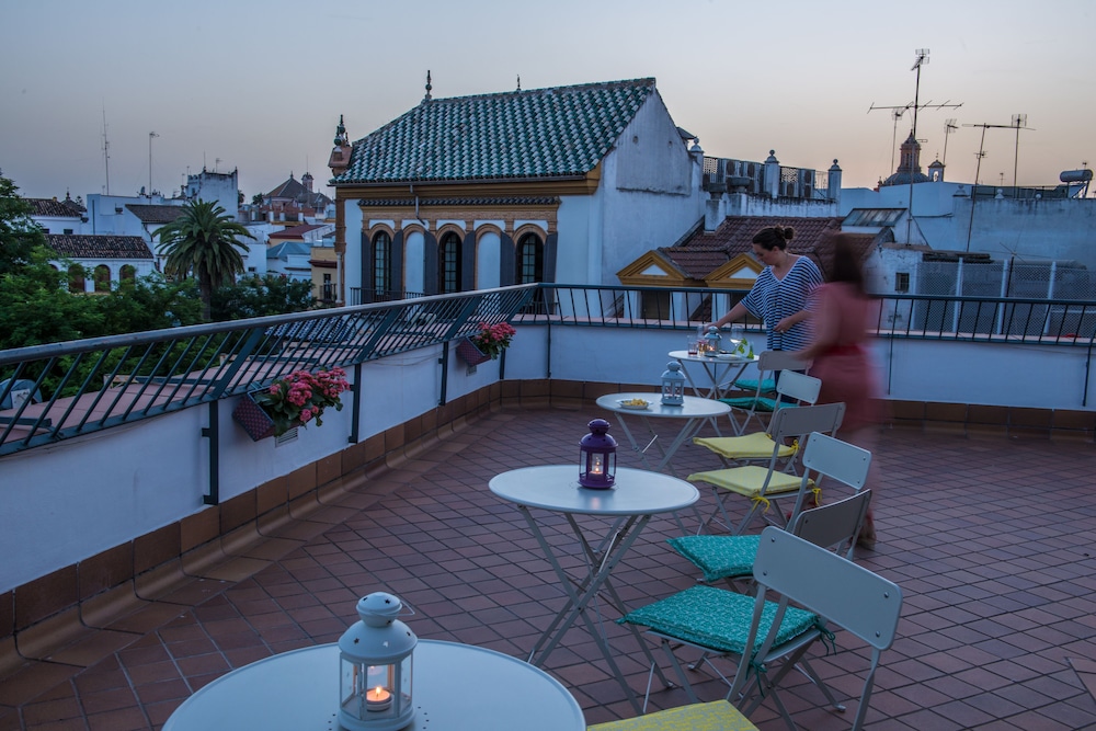 Basic Hotel Dona Manuela 20/40