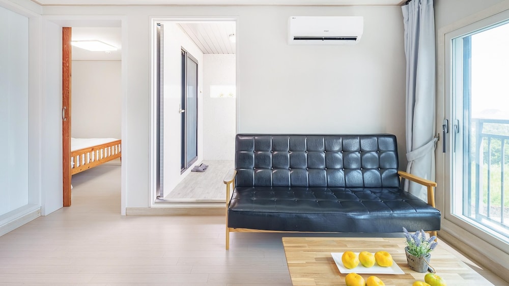Jeju Inhouse Pension 40/53