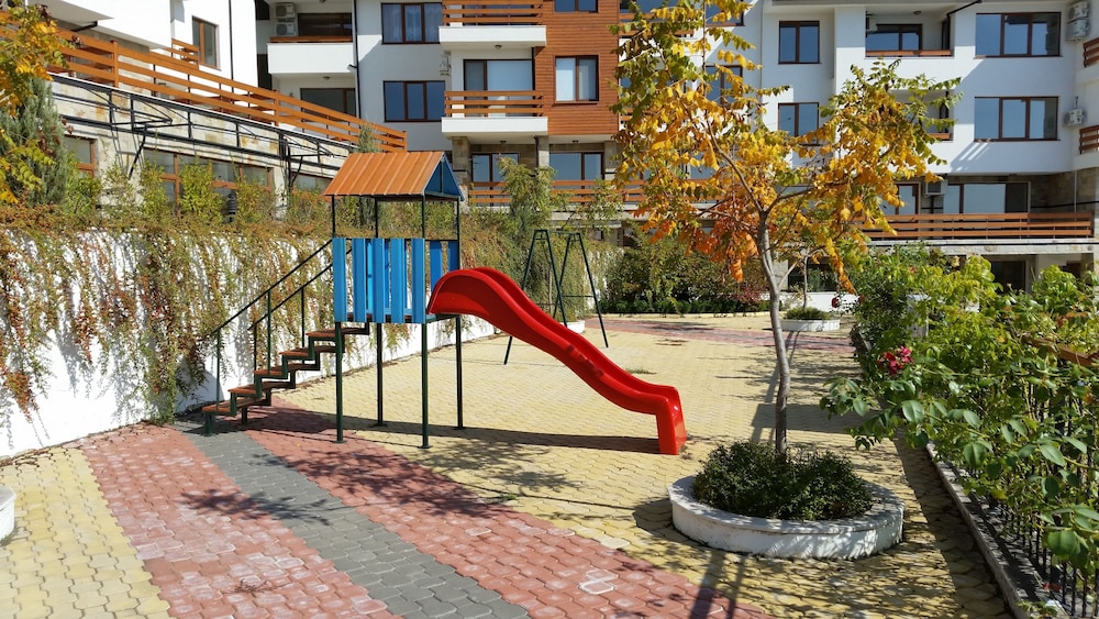 Gardenia Hills 38/72