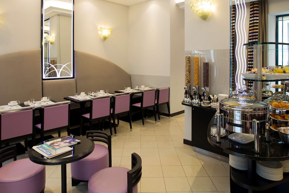 restaurant cafeteria